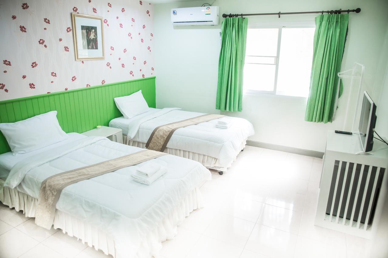Nine Inn @ Town Phuket Exterior photo
